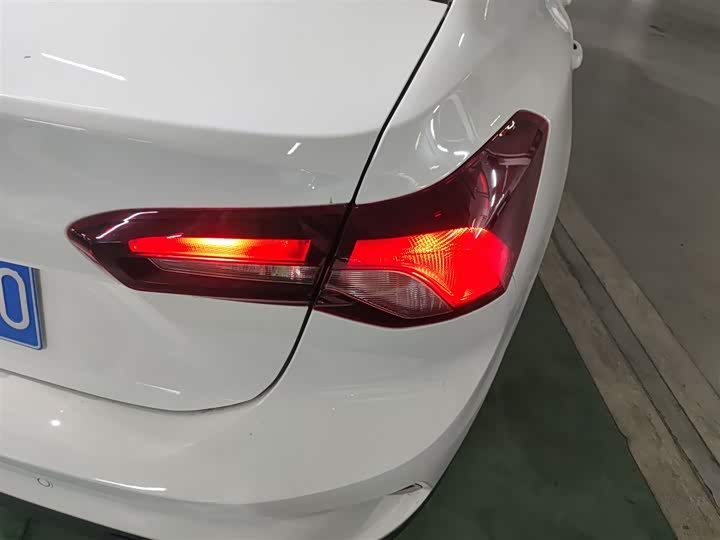 Фото 8 - Ford Focus