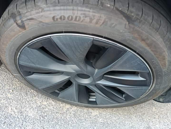 Фото 6 - Tesla Model Y