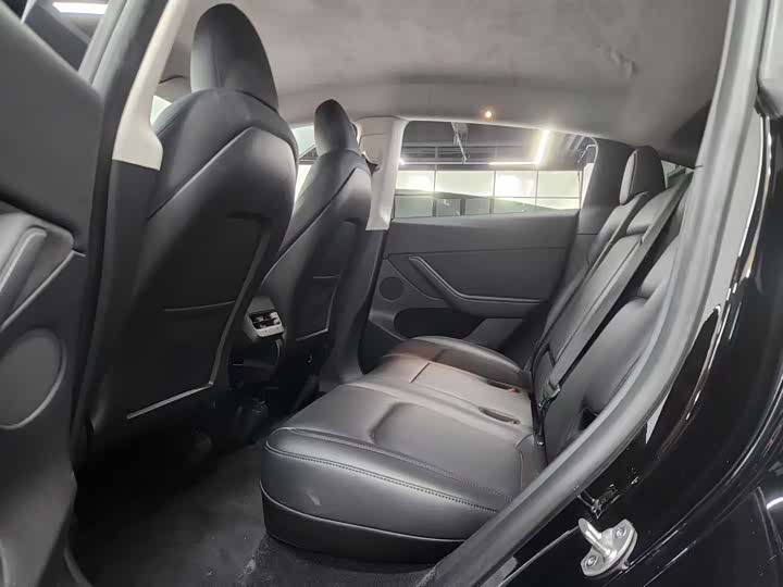 Фото 4 - Tesla Model Y