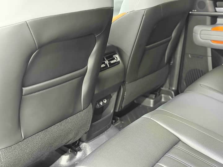 Фото 9 - BAIC Beijing BJ40 Hybrid