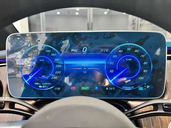 Фото 6 - Mercedes-Benz EQE