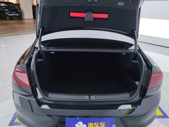 Фото 4 - Volkswagen Magotan