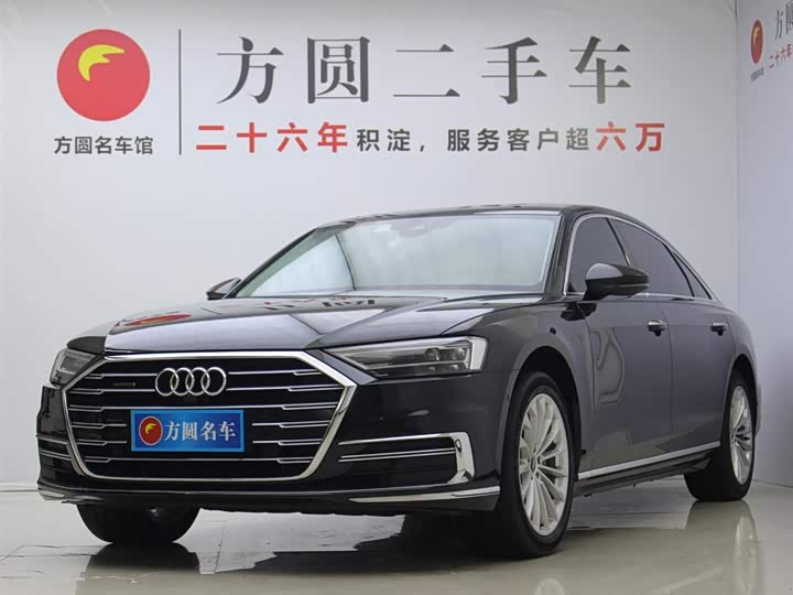 Фото 1 - Audi A8