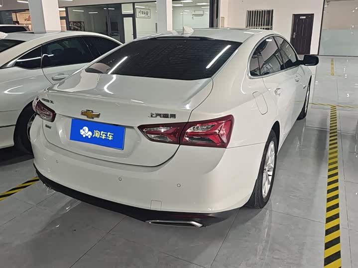 Фото 3 - Chevrolet Malibu XL