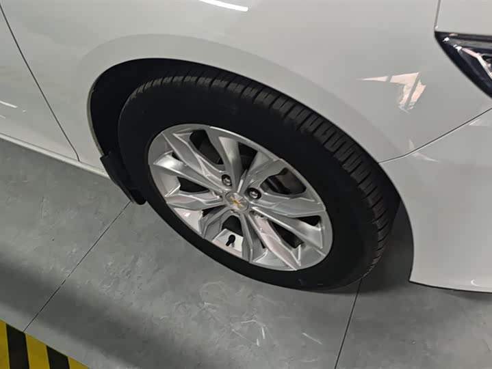 Фото 6 - Chevrolet Malibu XL