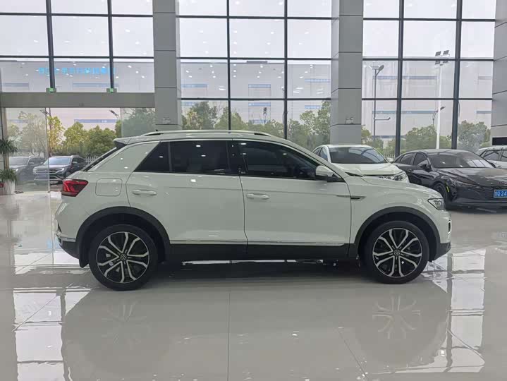 Фото 5 - Volkswagen T-Roc