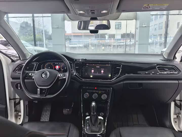 Фото 9 - Volkswagen T-Roc