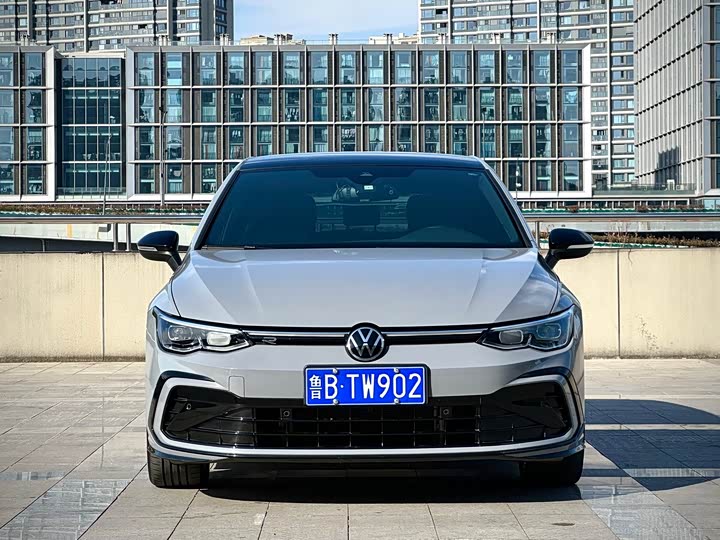 Фото 2 - Volkswagen Golf