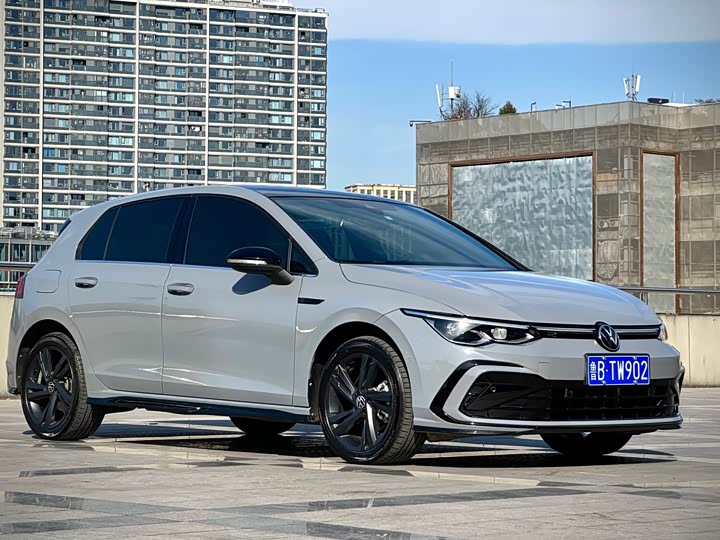 Фото 3 - Volkswagen Golf