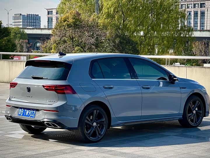 Фото 4 - Volkswagen Golf