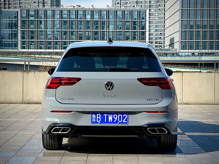 Фото 5 - Volkswagen Golf