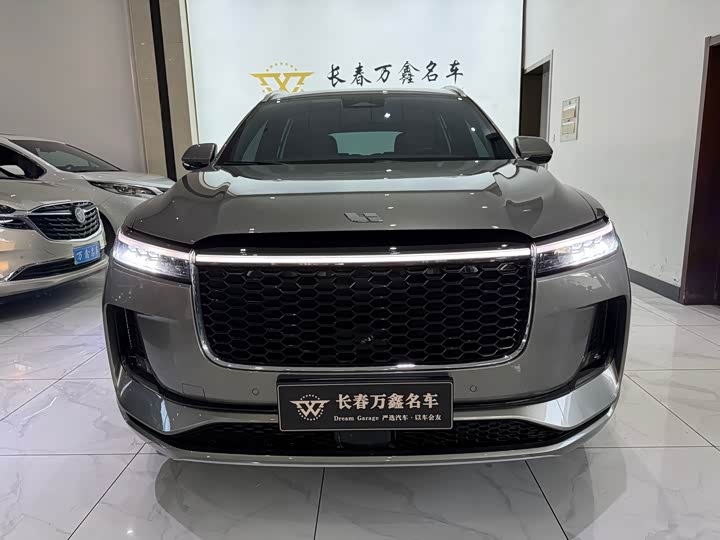 Фото 2 - LiXiang One