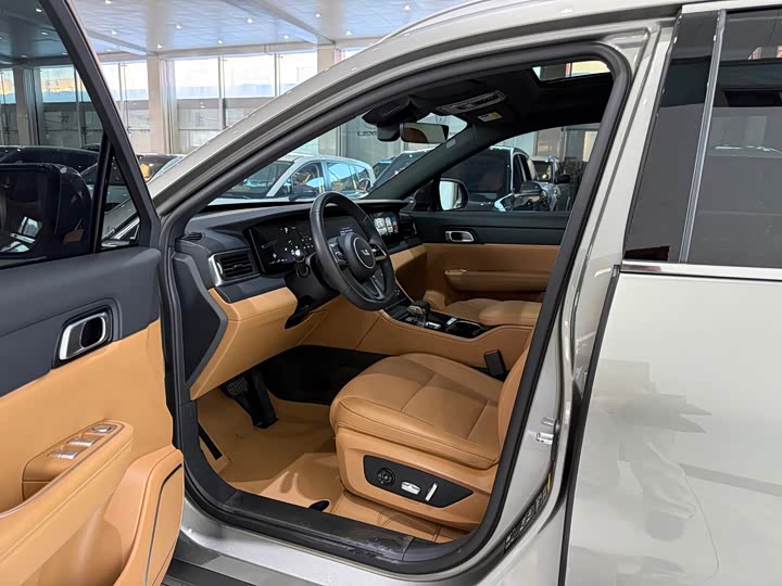 Фото 7 - LiXiang One