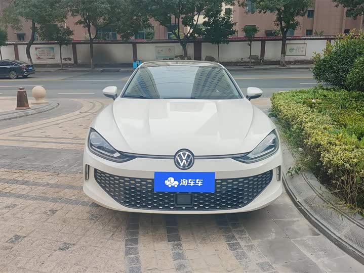 Фото 2 - Volkswagen Lamando L