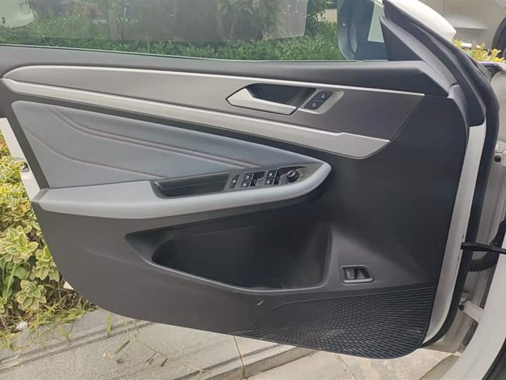 Фото 7 - Volkswagen Lamando L