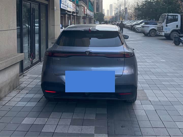 Фото 4 - Changan Deepal S05