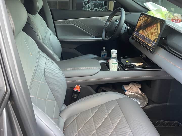 Фото 9 - Changan Deepal S05