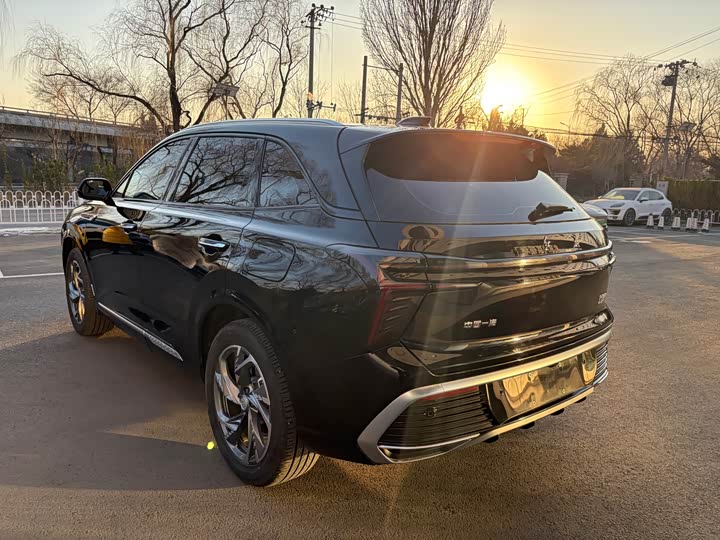 Фото 3 - Hongqi HS3 Hybrid