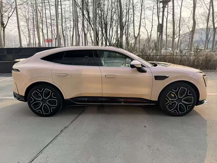 Фото 3 - Avatr 11