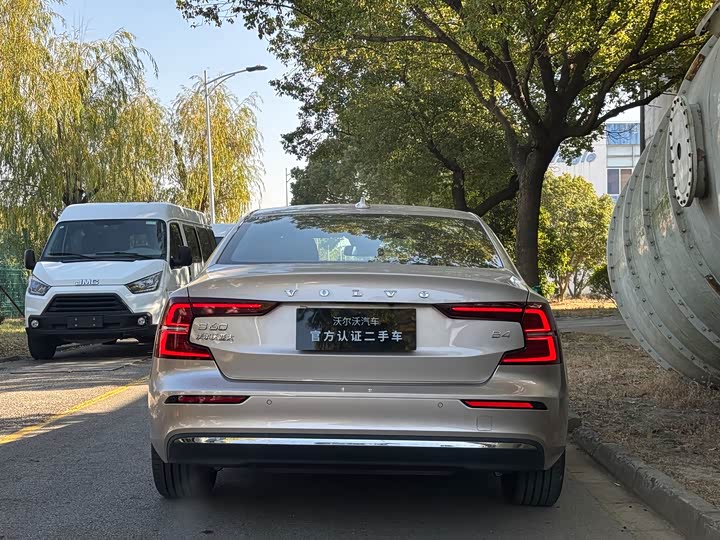 Фото 5 - Volvo S60