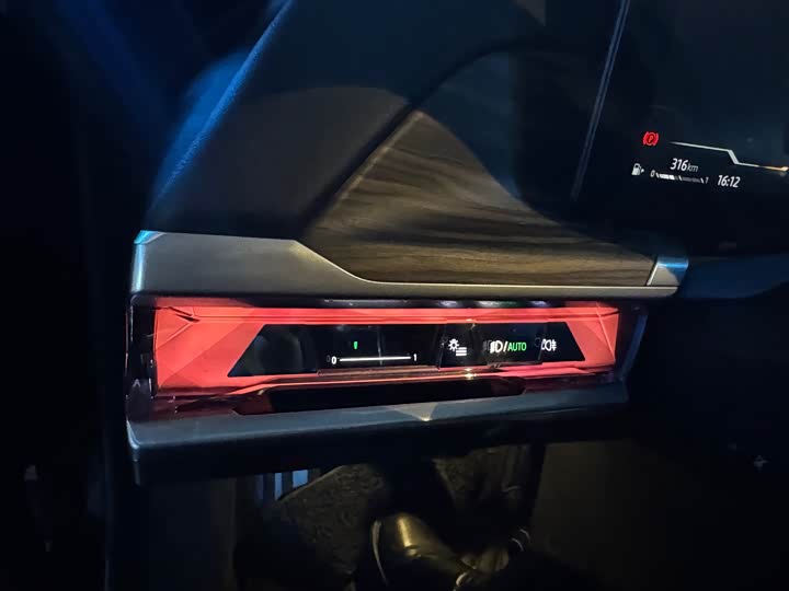 Фото 4 - BMW 7 Series