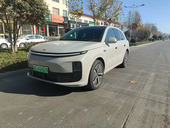 Фото 1 - LiXiang L6