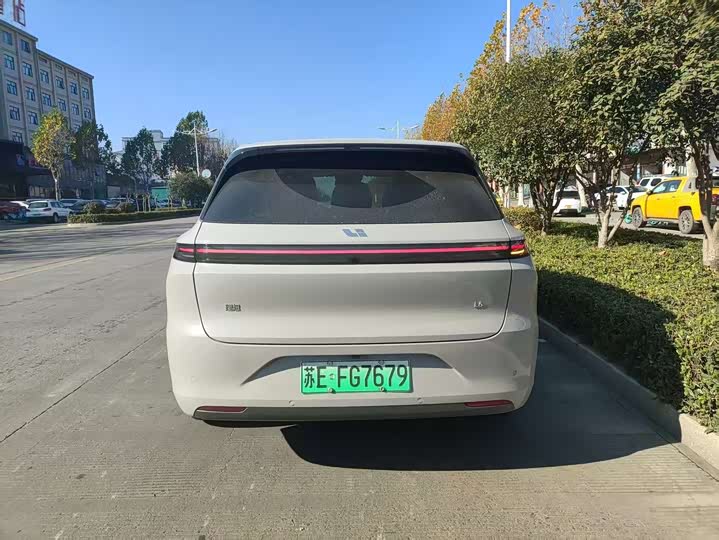 Фото 8 - LiXiang L6