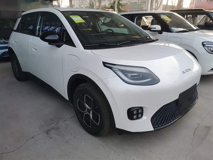 Фото 4 - GAC Aion UT