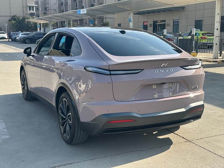 Фото 3 - Nio Onvo L60