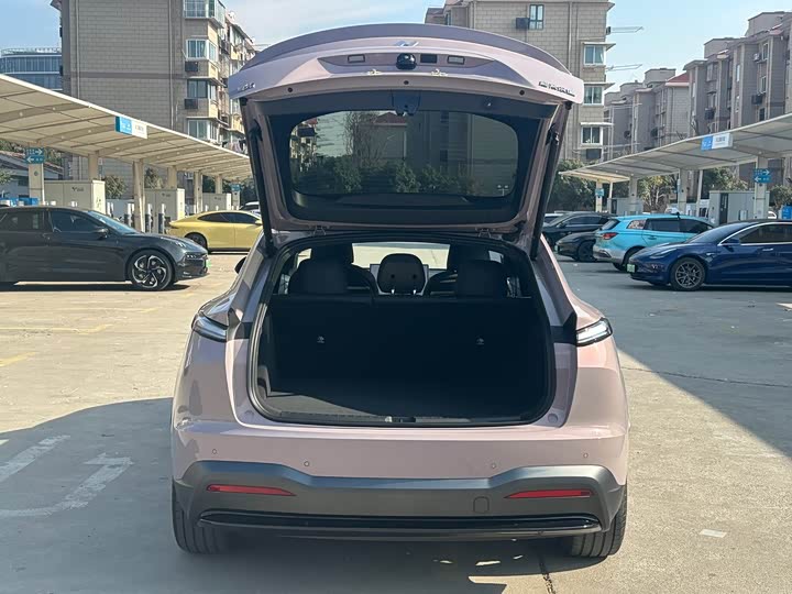 Фото 5 - Nio Onvo L60