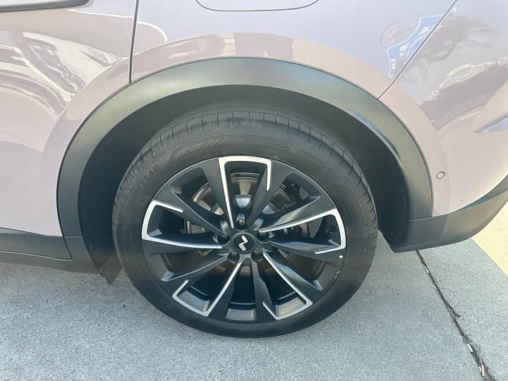 Фото 9 - Nio Onvo L60