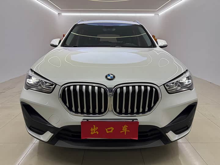 Фото 2 - BMW X1