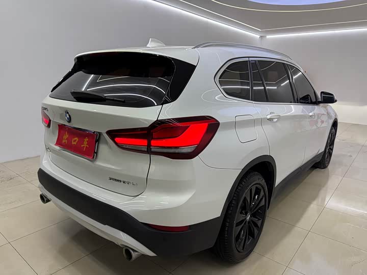Фото 4 - BMW X1