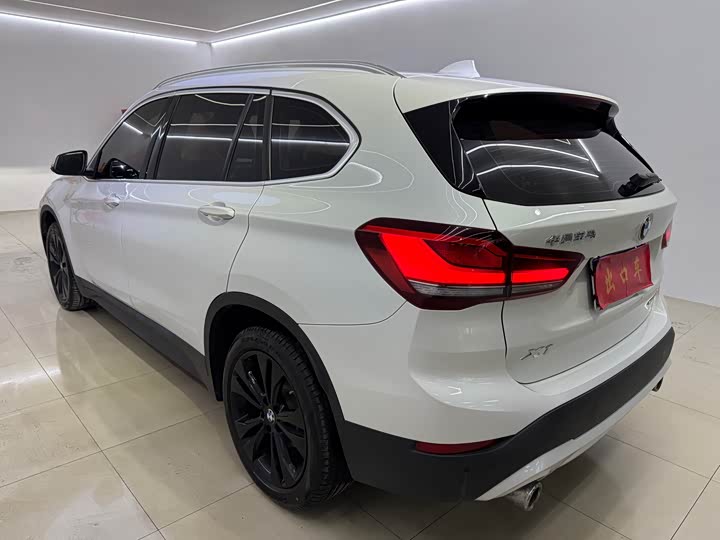 Фото 6 - BMW X1