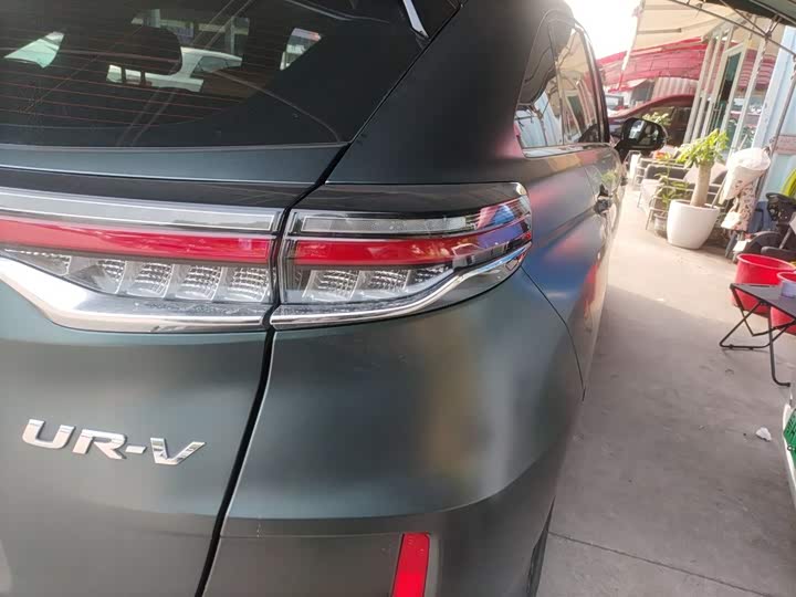 Фото 8 - Honda UR-V