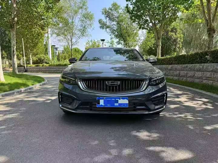 Фото 2 - Geely Preface