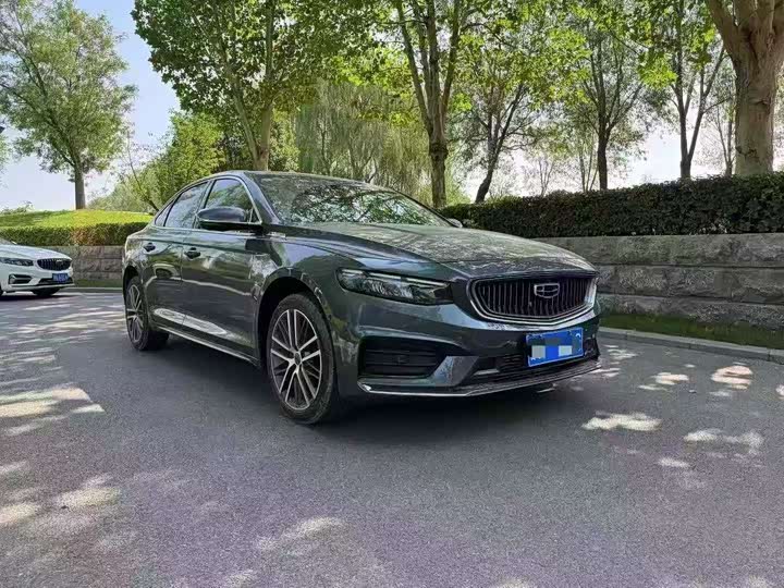 Фото 3 - Geely Preface