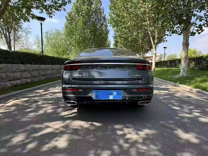 Фото 8 - Geely Preface