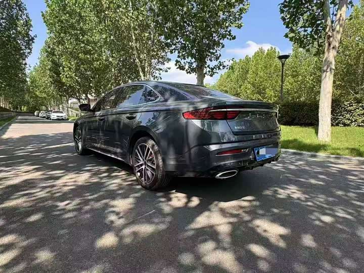 Фото 9 - Geely Preface