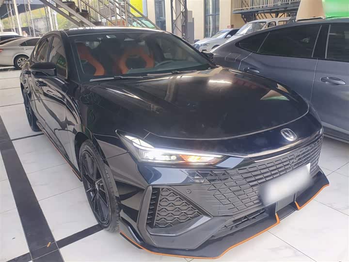 Фото 4 - Changan UNI-V