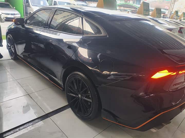 Фото 5 - Changan UNI-V