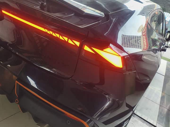 Фото 8 - Changan UNI-V