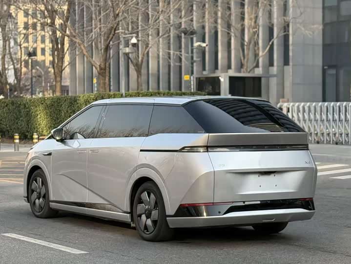 Фото 7 - XPeng X9