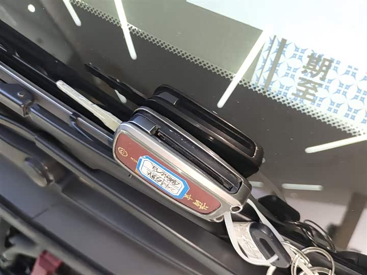 Фото 9 - Nissan Tiida