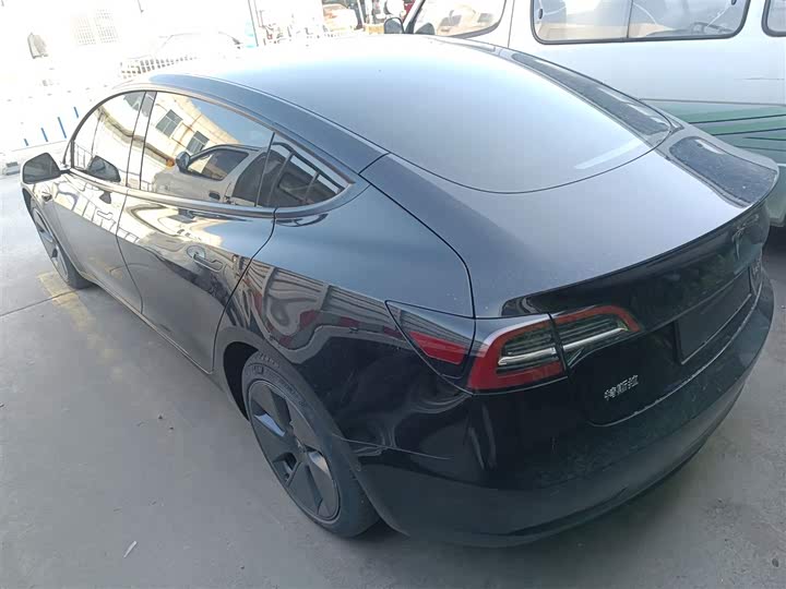 Фото 5 - Tesla Model 3