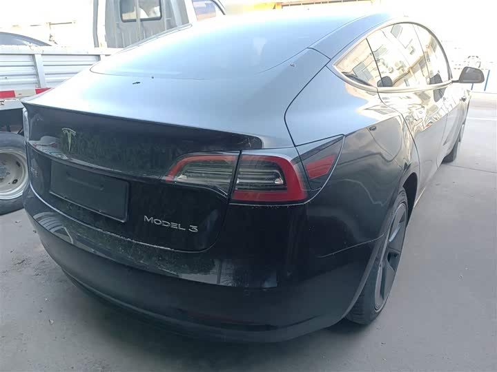 Фото 7 - Tesla Model 3