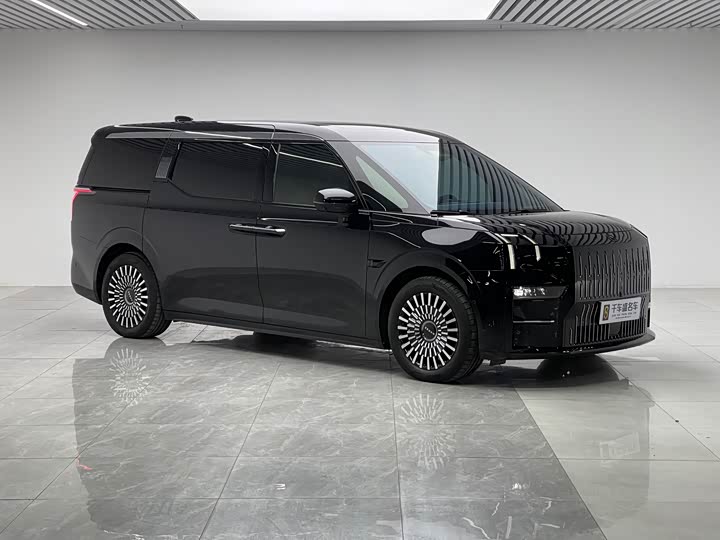 Фото 3 - Zeekr 009