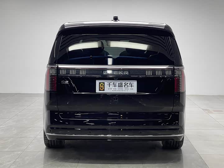 Фото 5 - Zeekr 009