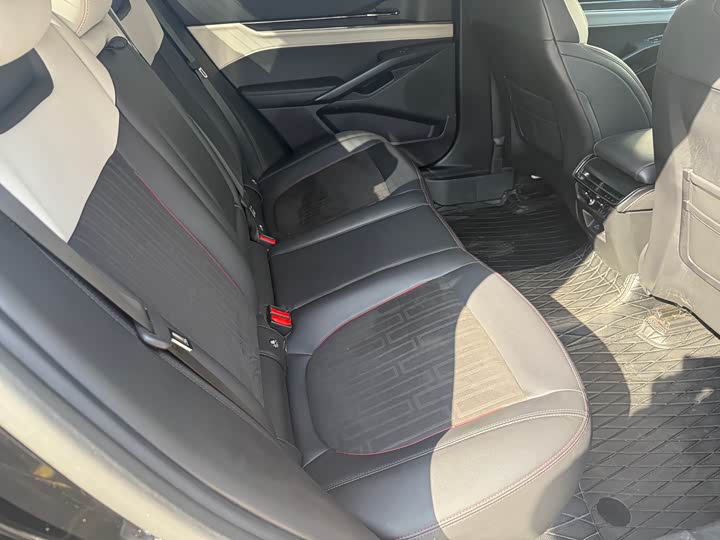 Фото 9 - Ford Mondeo