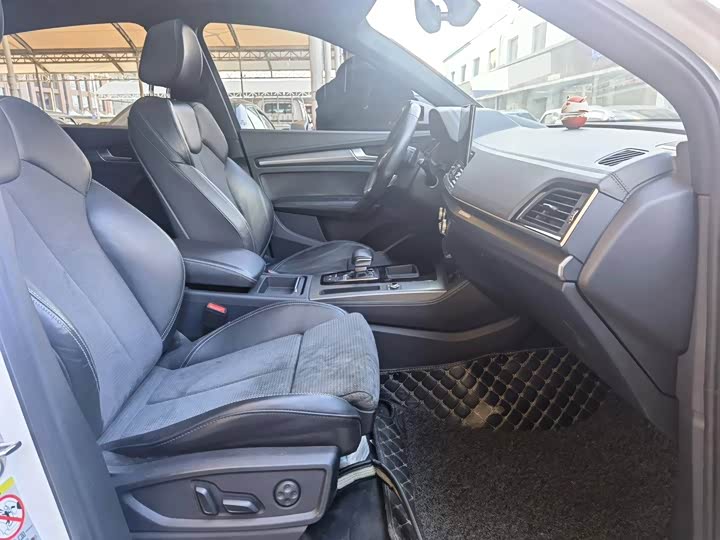 Фото 7 - Audi Q5L Sportback